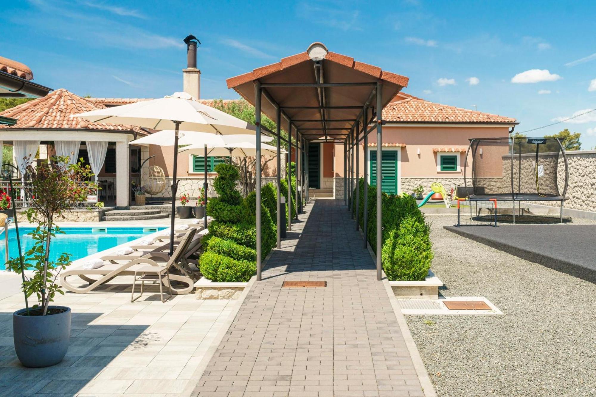 Apartments Antonia Шибеник Экстерьер фото